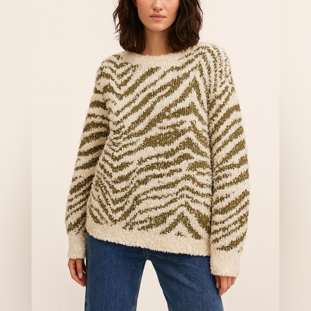 POL Fluffy Sweater cream and Tan Size Small